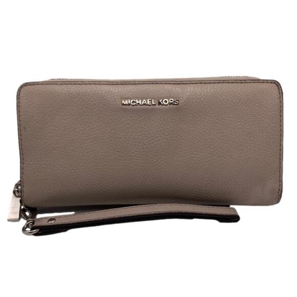 Michael Kors Long Zip Around Wallet - Picture 1 of 9